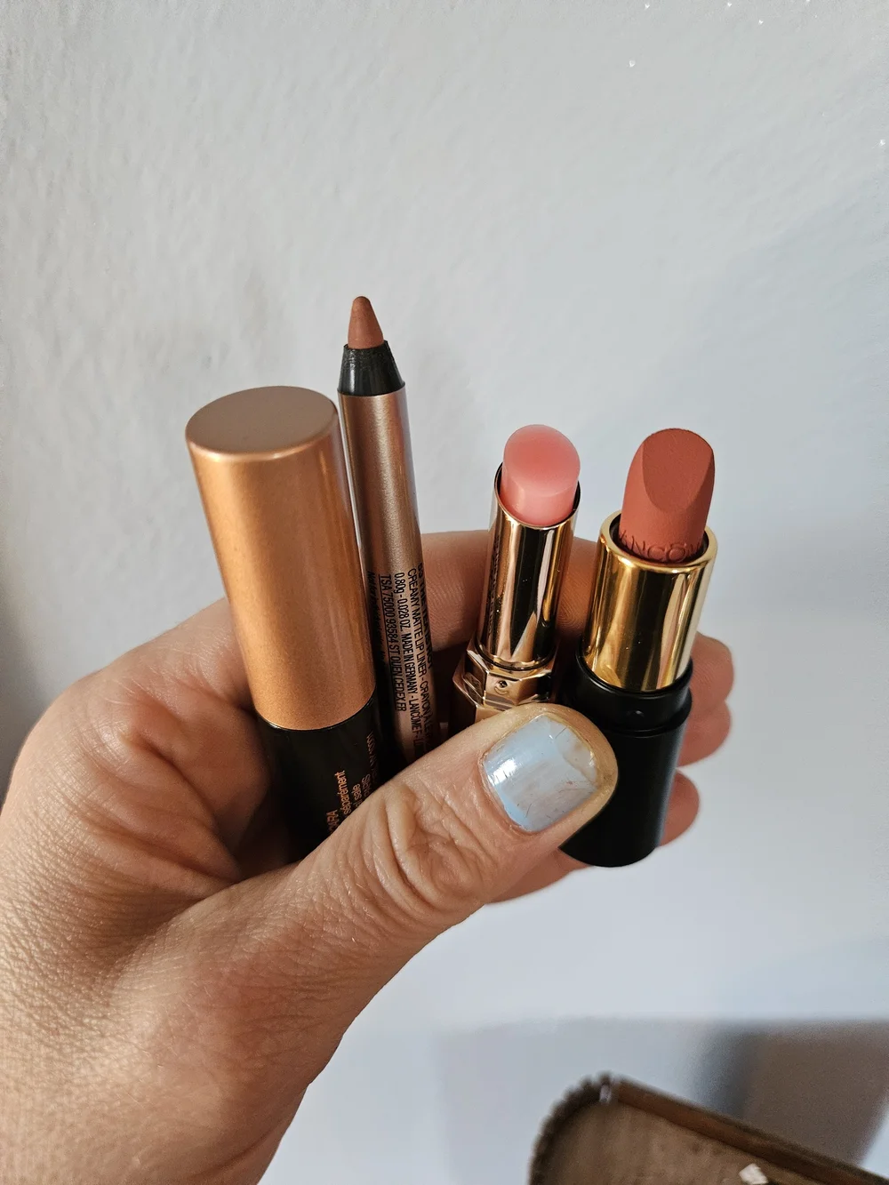 4 Lancôme Lip Set idole mascara.  Mutterglow lip, 274 lip, 53 tea is hot pencil